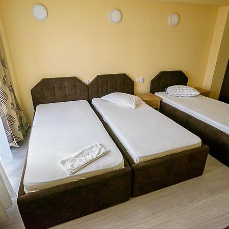 Casa Domneasca Riana Hotell Piteşti Exteriör bild